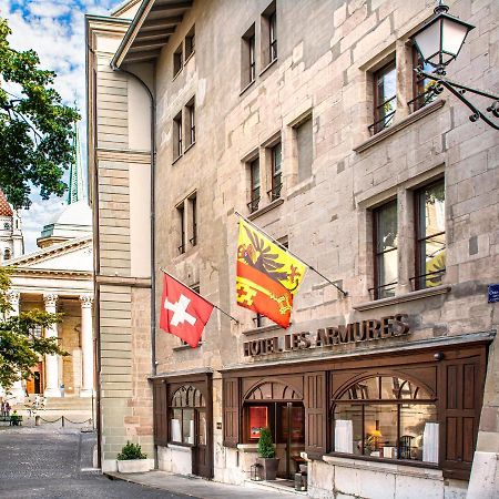 Hotel Les Armures Genf Exterior foto The flag of the Swiss canton of Basel-Stadt (left) and the flag of the Swiss Confederation (right)