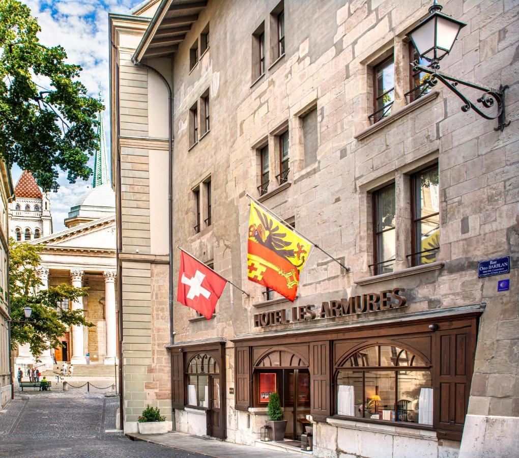 Hotel Les Armures Genf Exterior foto The flag of the Swiss canton of Basel-Stadt (left) and the flag of the Swiss Confederation (right)